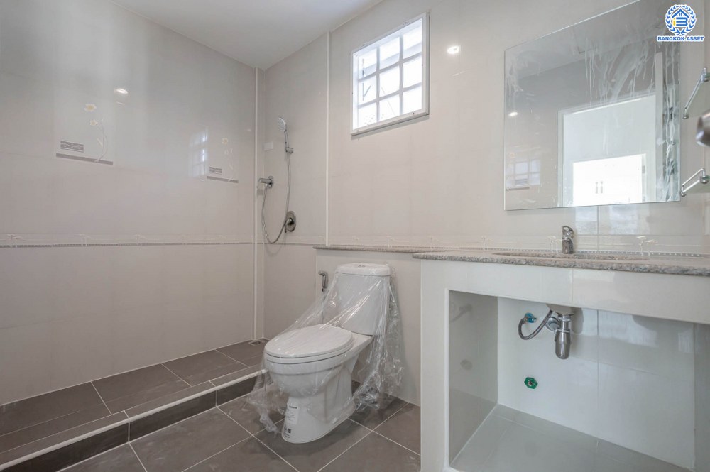 บ้านมือสองตกแต่งใหม่ โครงการ ดรีมเพลส สวนผัก ทาวน์เฮ้าส์หลังมุมพื้นที่กว้าง 28.5 ตร.ว. ฟังก์ชัน 3 ห้องนอน 2 ห้องน้ำ สิ่งอำนวยความสะดวกครบครัน พร้อมตอบโจทย์ทุกการเข้าอยู่ บนทำเลที่เชื่อมต่อหลายเส้นทาง ถนนราชพฤกษ์, พระราม5 และบรมราชชนนี ใกล้ทางด่วน "ศรีรัช"